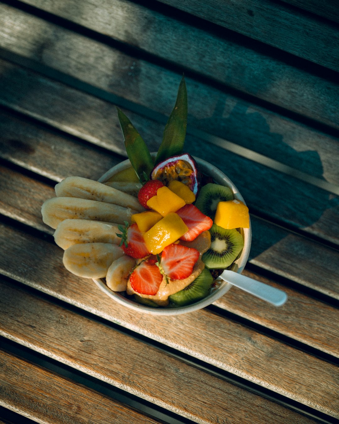 Bowl of cut fruits for fruit chaat